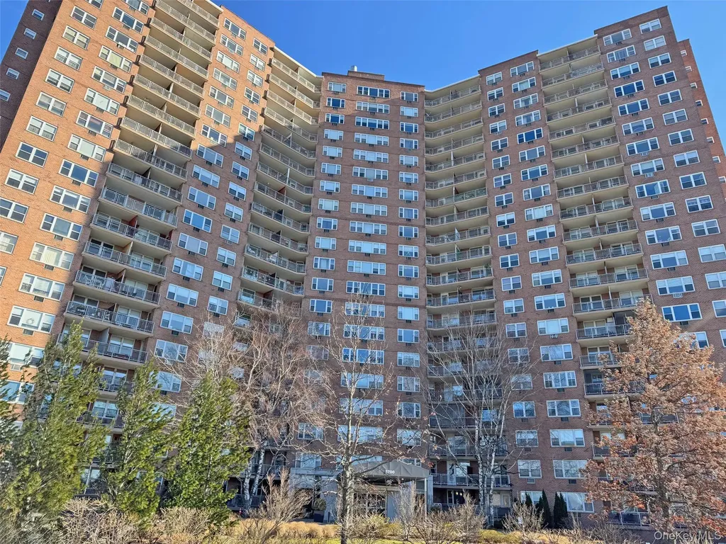 5700 Arlington Bronx NY 10471
