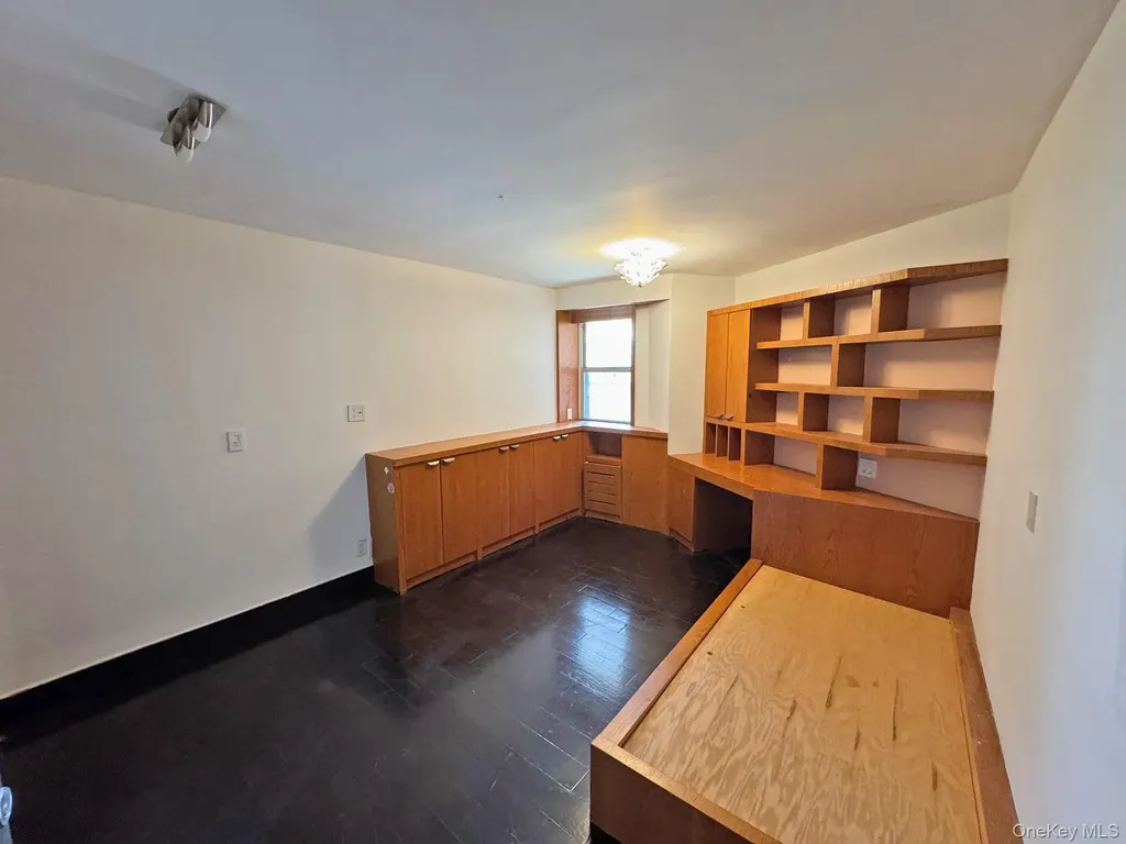 5700 Arlington Bronx NY 10471