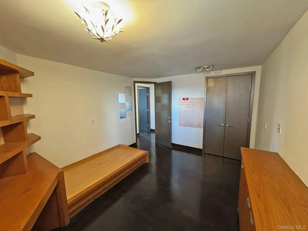 5700 Arlington Bronx NY 10471