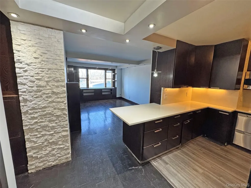 5700 Arlington Bronx NY 10471