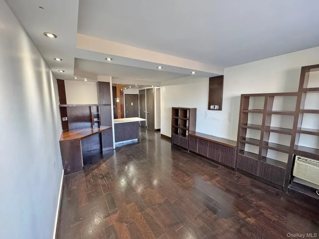 5700 Arlington Bronx NY 10471