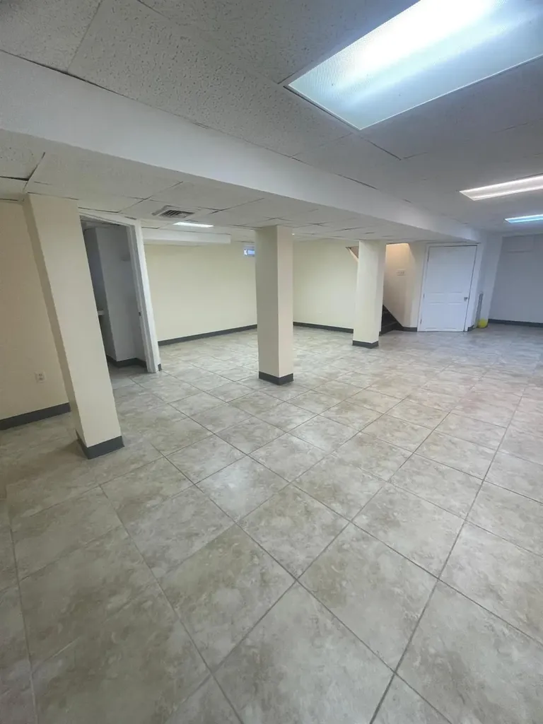 198 N 2nd Street Bethpage NY 11714