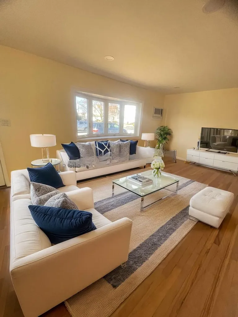 198 N 2nd Street Bethpage NY 11714