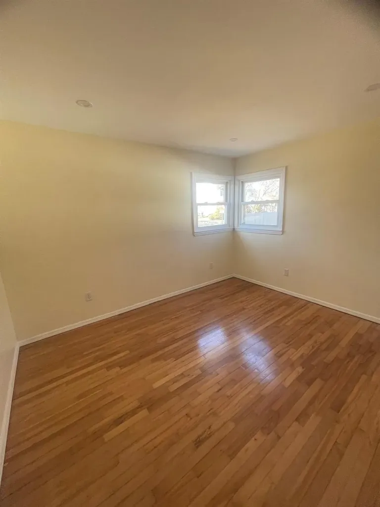198 N 2nd Street Bethpage NY 11714