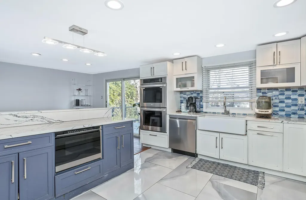 41 Wedgewood Drive Coram NY 11727