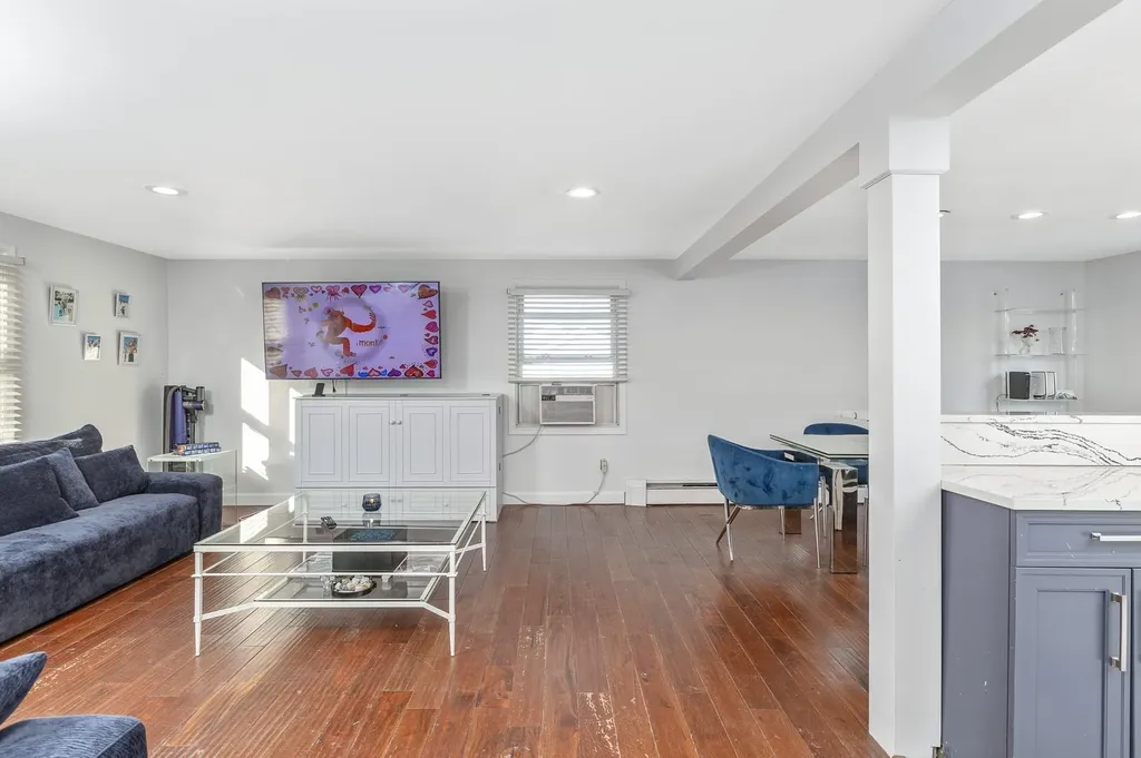 41 Wedgewood Drive Coram NY 11727