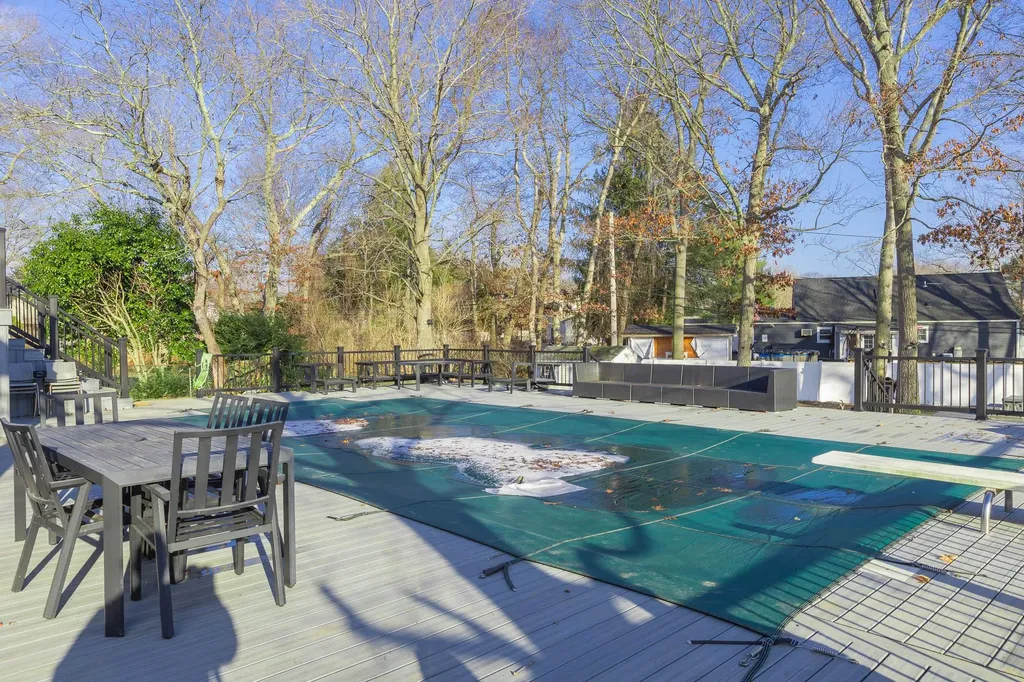 41 Wedgewood Drive Coram NY 11727