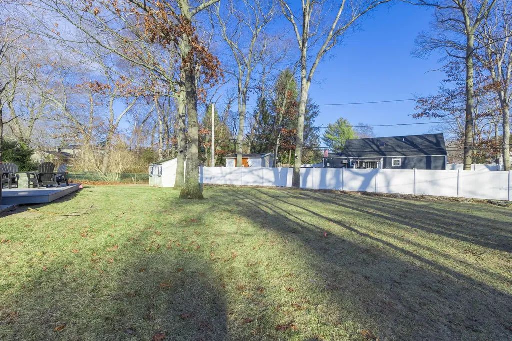 41 Wedgewood Drive Coram NY 11727