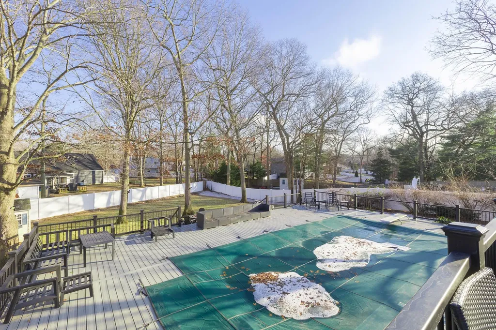 41 Wedgewood Drive Coram NY 11727