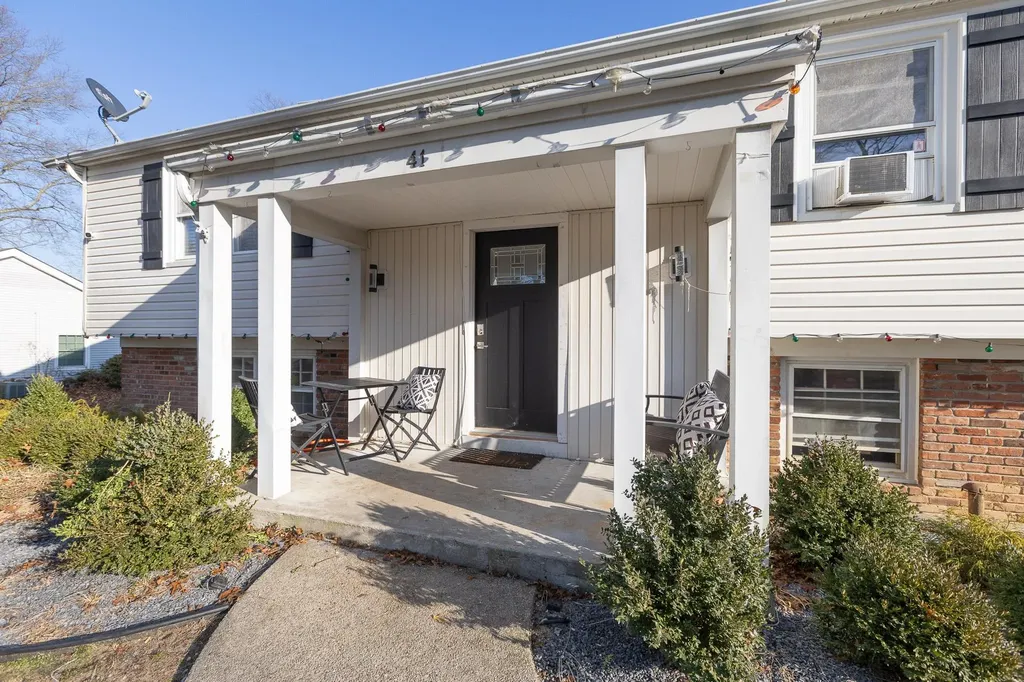 41 Wedgewood Drive Coram NY 11727
