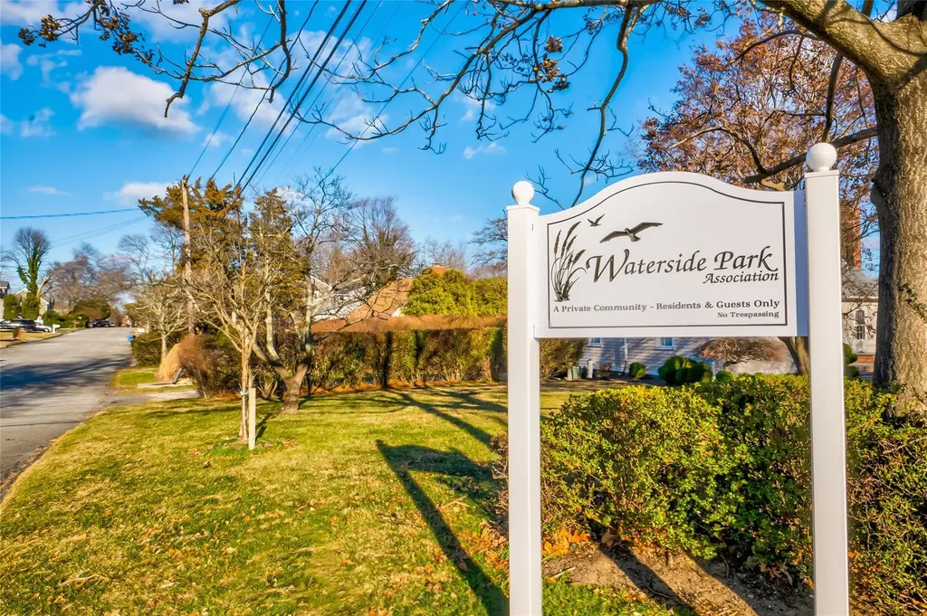 19 Hewitt Drive Northport NY 11768