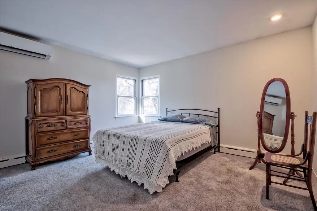 19 Hewitt Drive Northport NY 11768