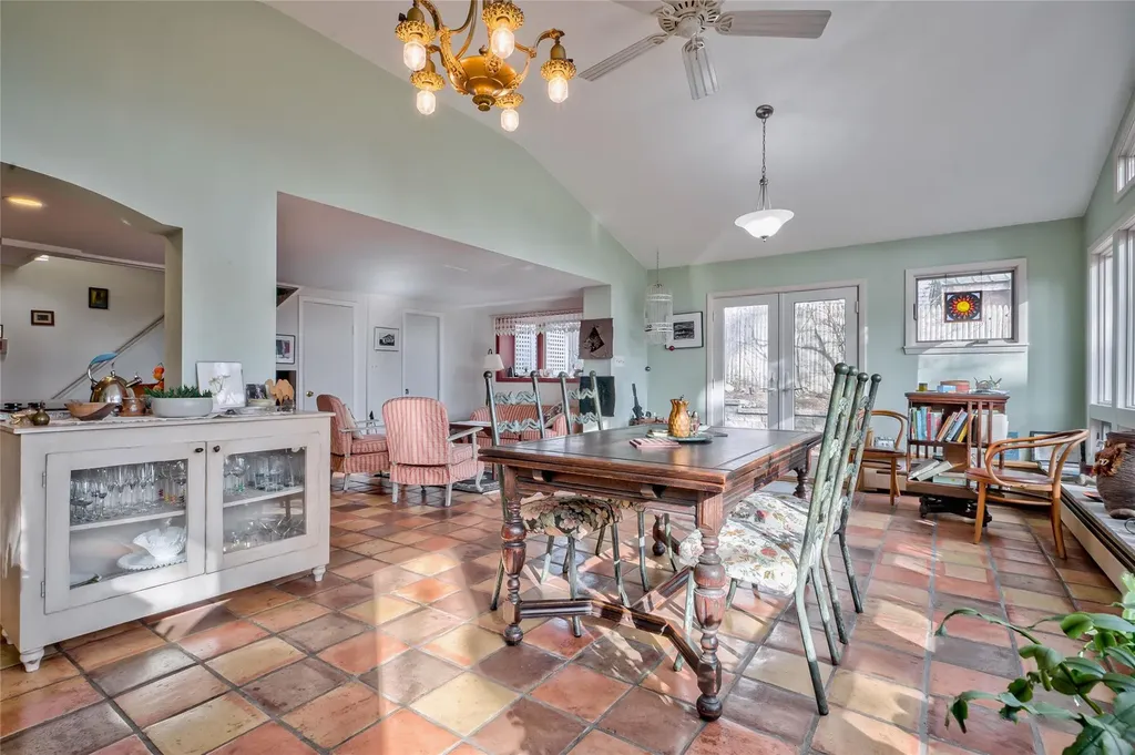 19 Hewitt Drive Northport NY 11768