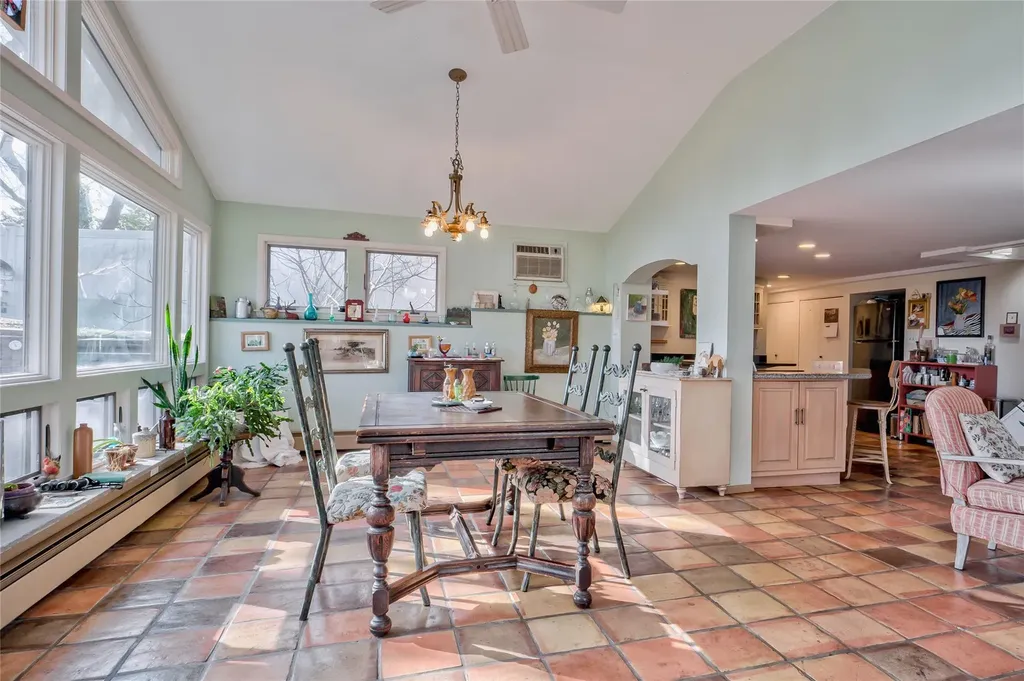 19 Hewitt Drive Northport NY 11768