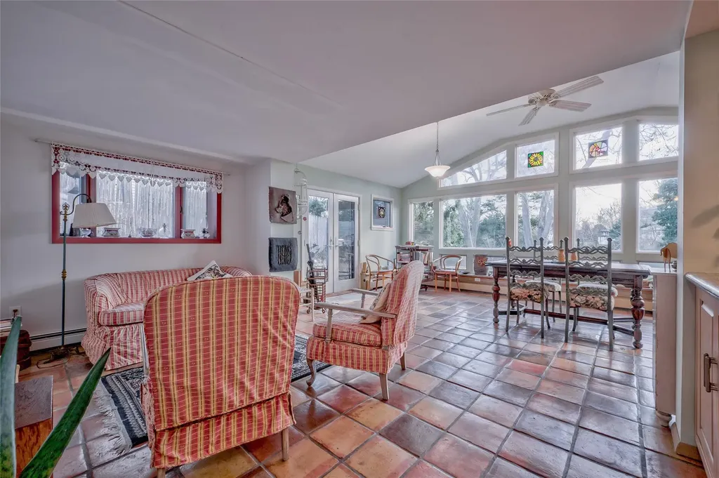 19 Hewitt Drive Northport NY 11768