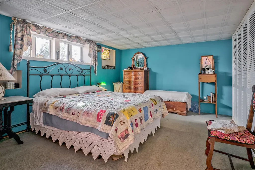 19 Hewitt Drive Northport NY 11768