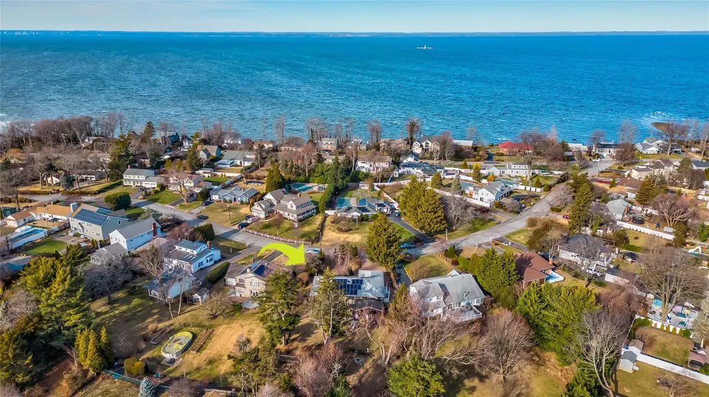 19 Hewitt Drive Northport NY 11768