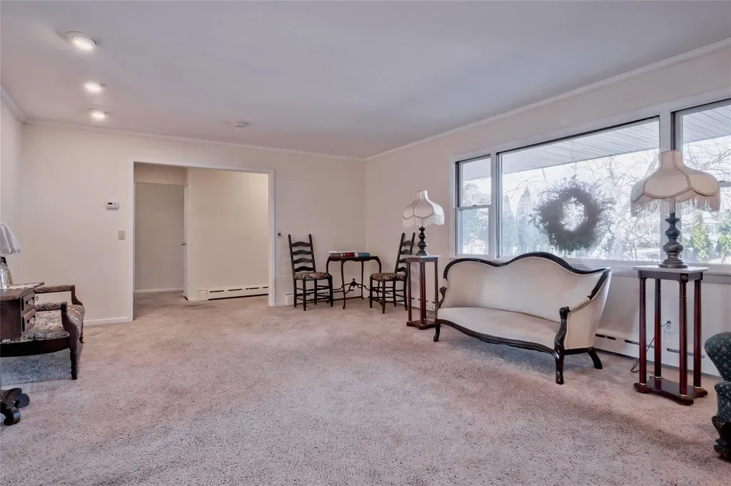 19 Hewitt Drive Northport NY 11768