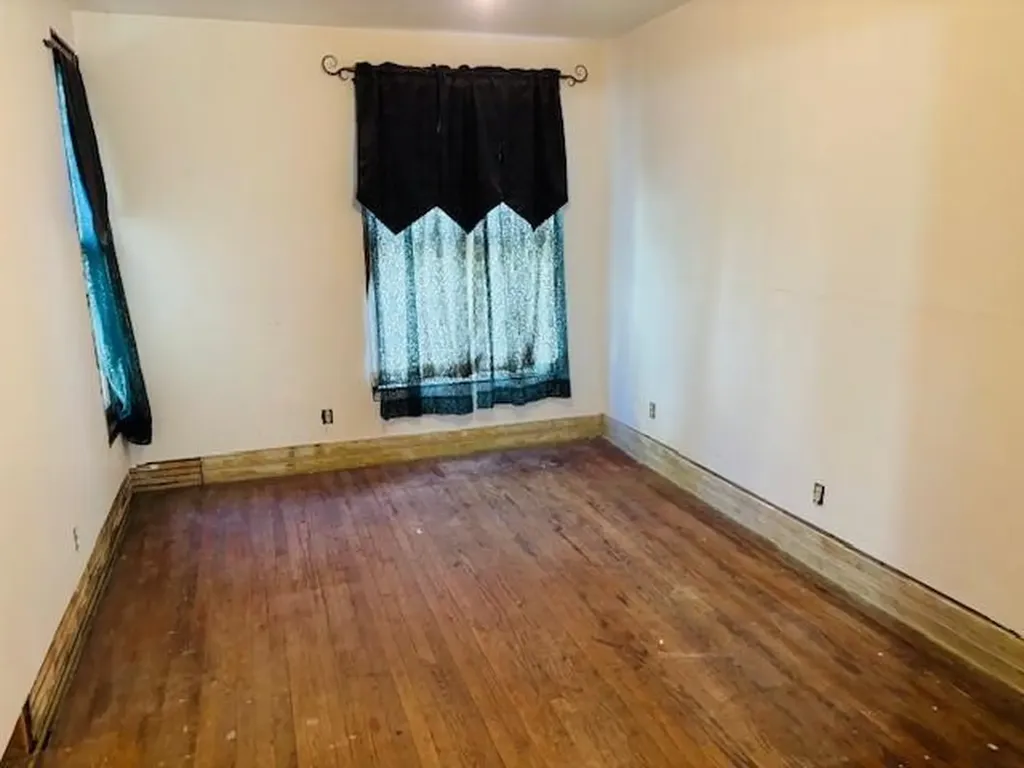21 Dean Place Poughkeepsie NY 12601