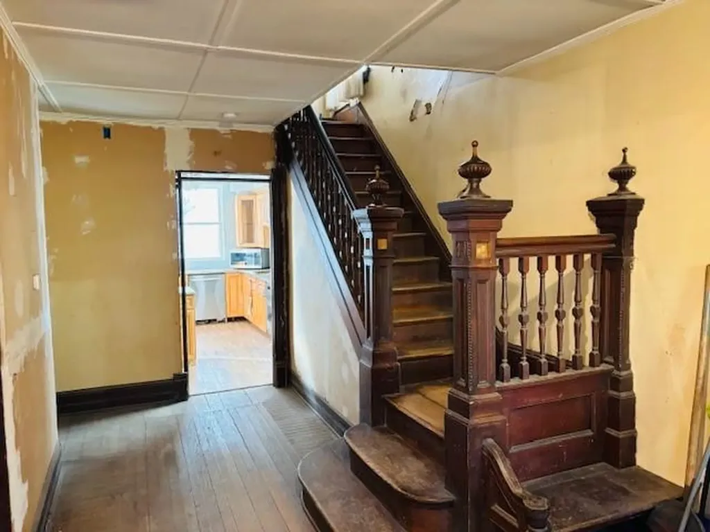 21 Dean Place Poughkeepsie NY 12601