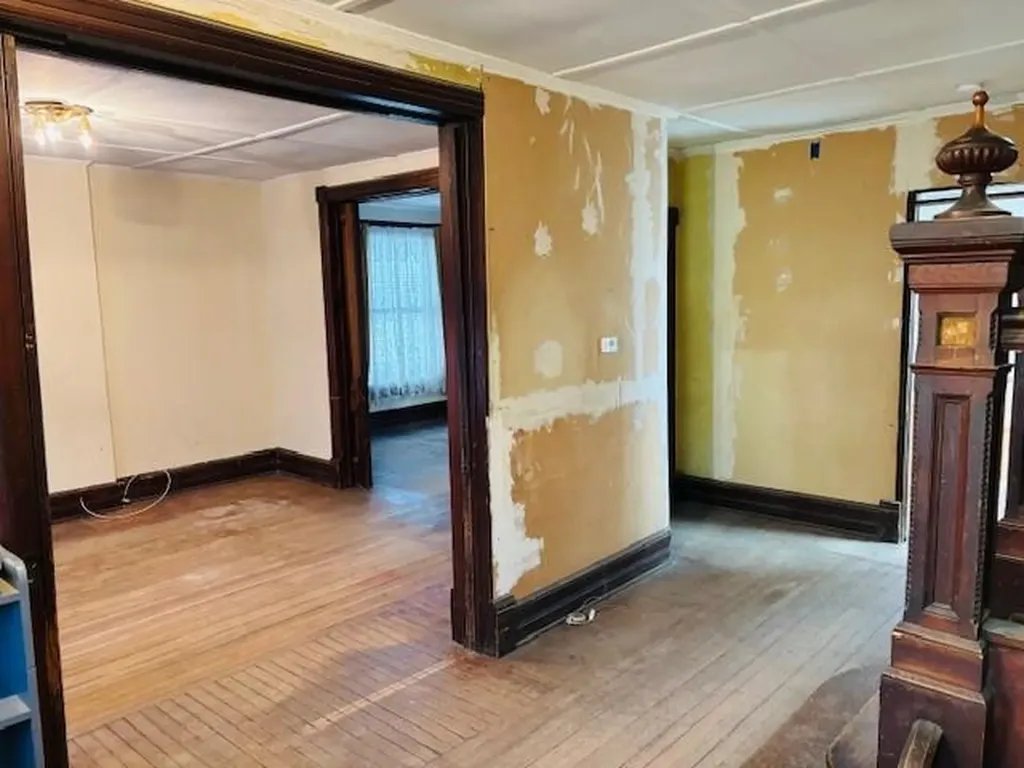21 Dean Place Poughkeepsie NY 12601