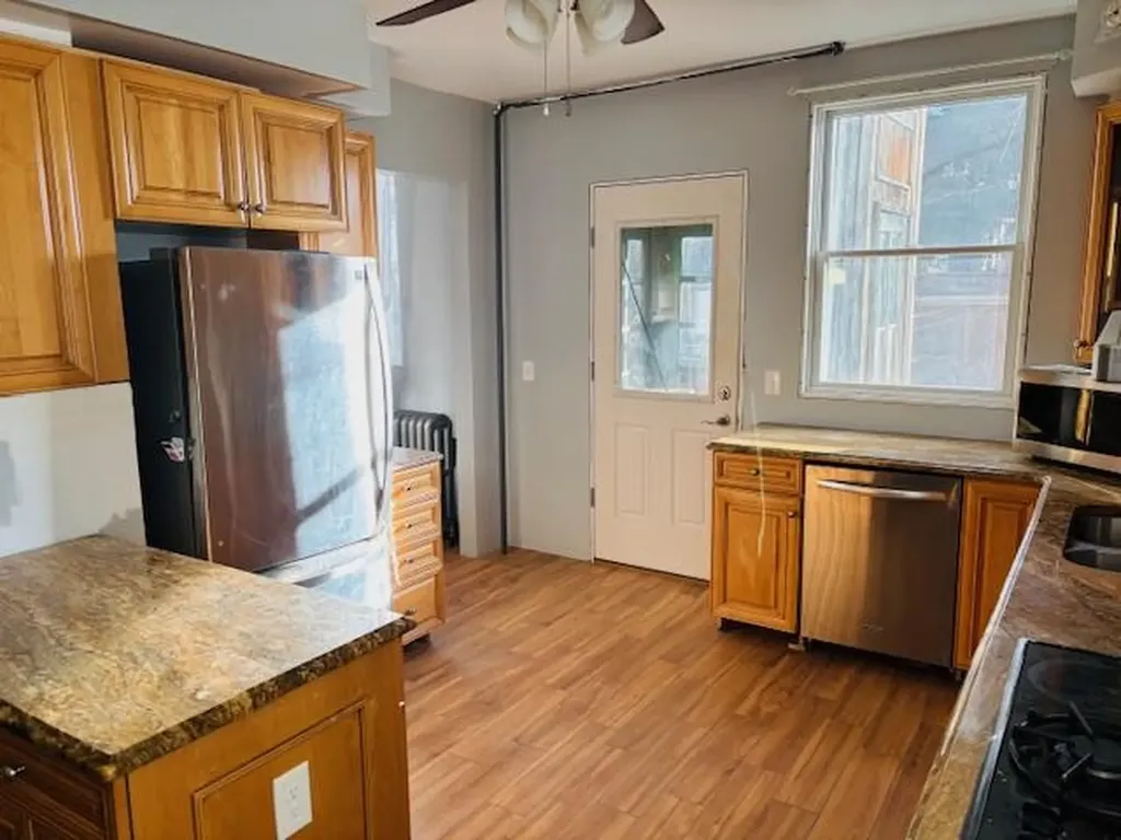 21 Dean Place Poughkeepsie NY 12601