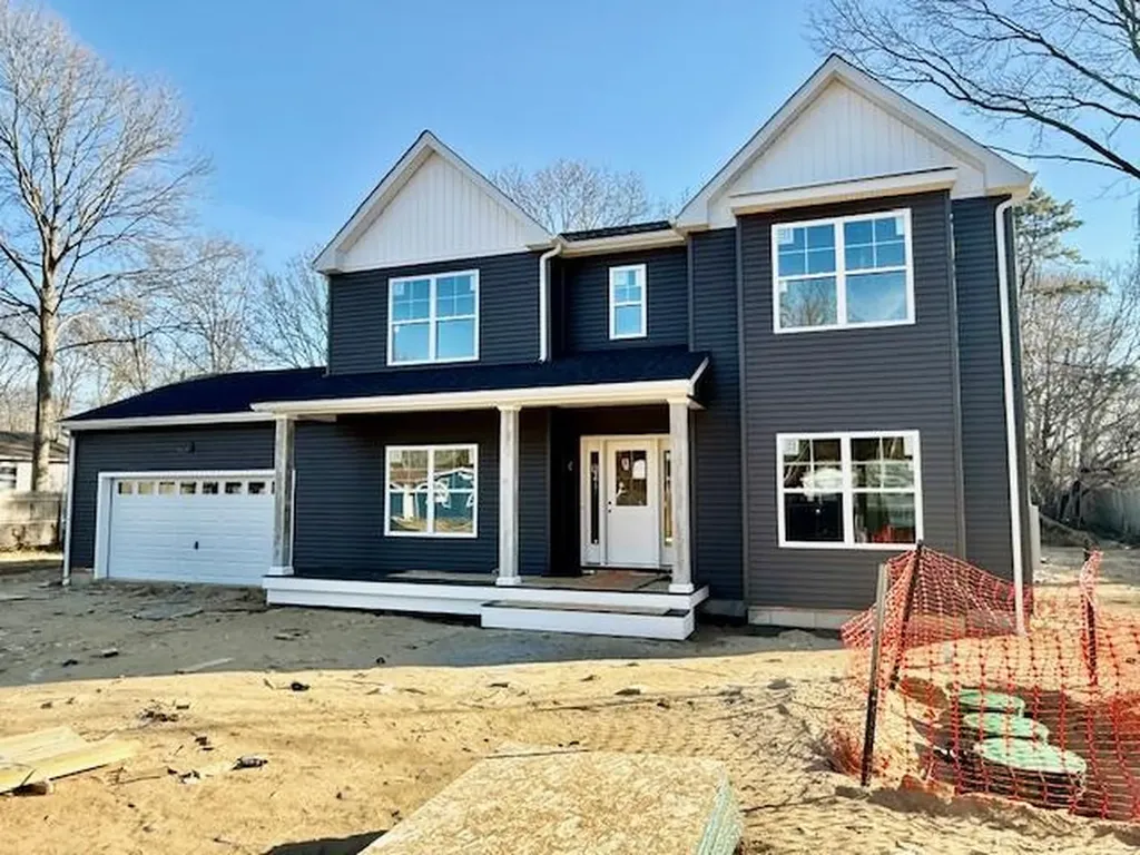 141 Crestwood Drive Brookhaven NY 11967