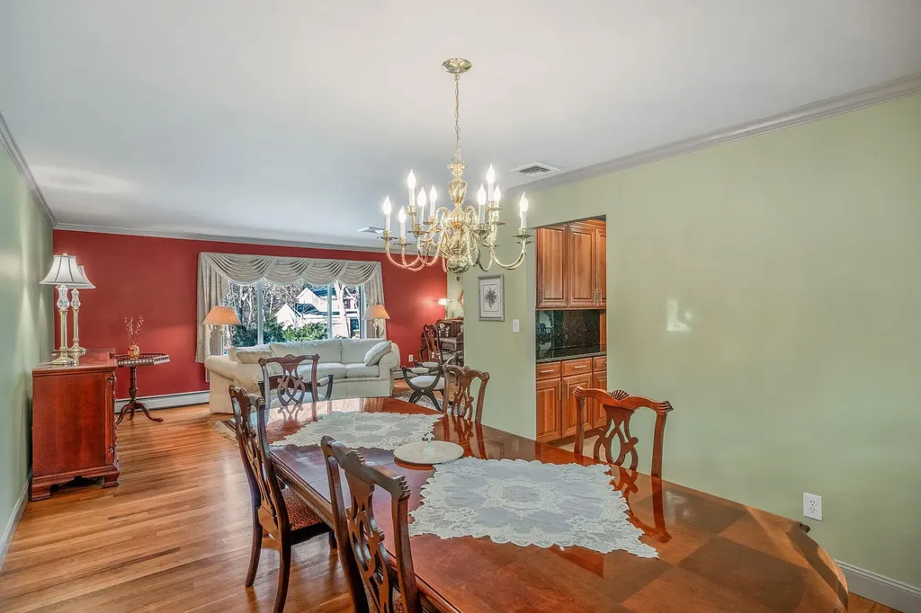 19 Burham Drive Smithtown NY 11787
