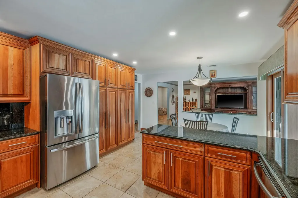 19 Burham Drive Smithtown NY 11787