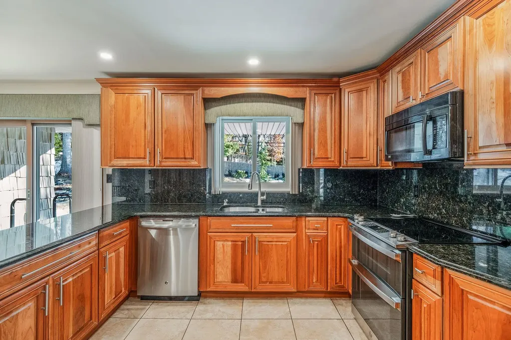 19 Burham Drive Smithtown NY 11787