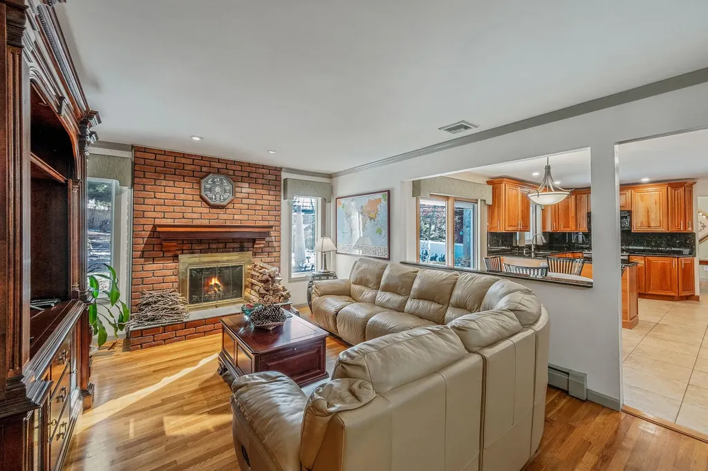 19 Burham Drive Smithtown NY 11787