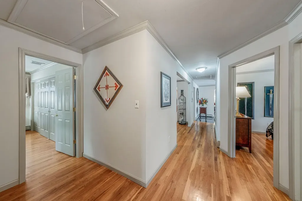 19 Burham Drive Smithtown NY 11787