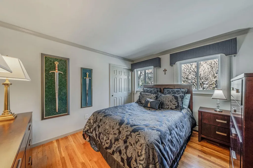 19 Burham Drive Smithtown NY 11787
