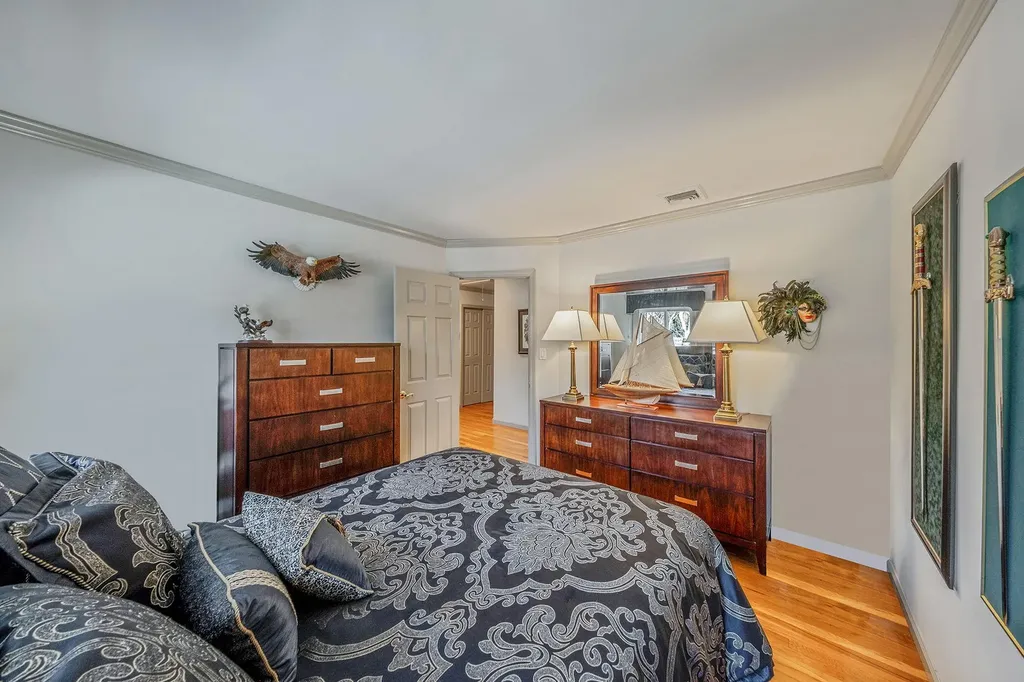 19 Burham Drive Smithtown NY 11787