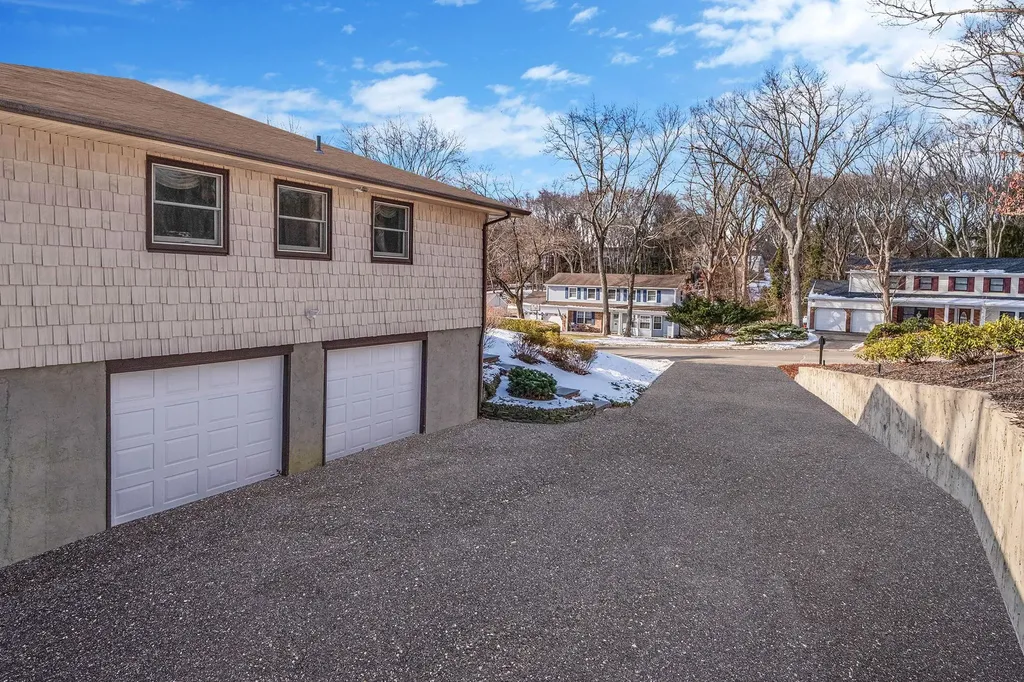 19 Burham Drive Smithtown NY 11787