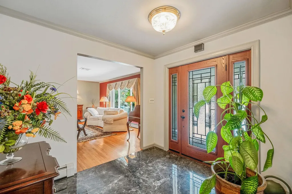 19 Burham Drive Smithtown NY 11787