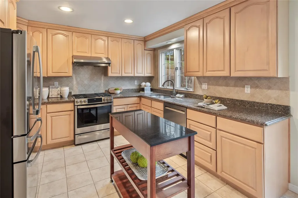 83 Indian Hill Road Mount Kisco NY 10549