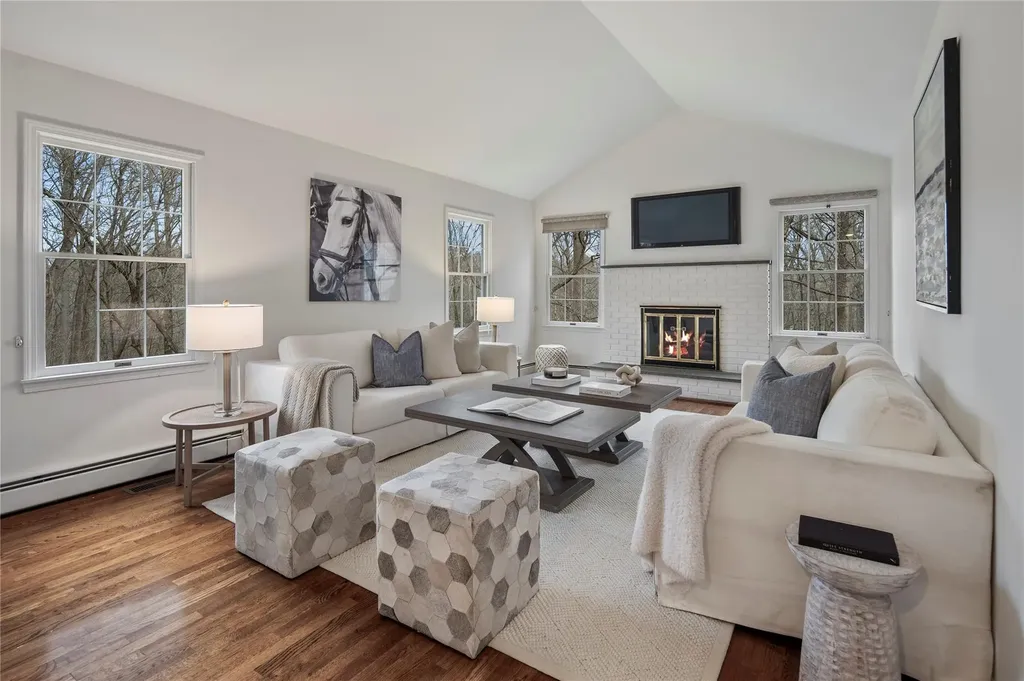 83 Indian Hill Road Mount Kisco NY 10549