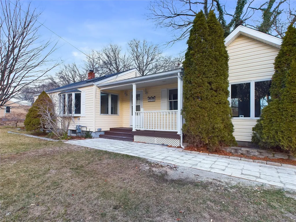 115 N Clinton Avenue Patchogue NY 11772