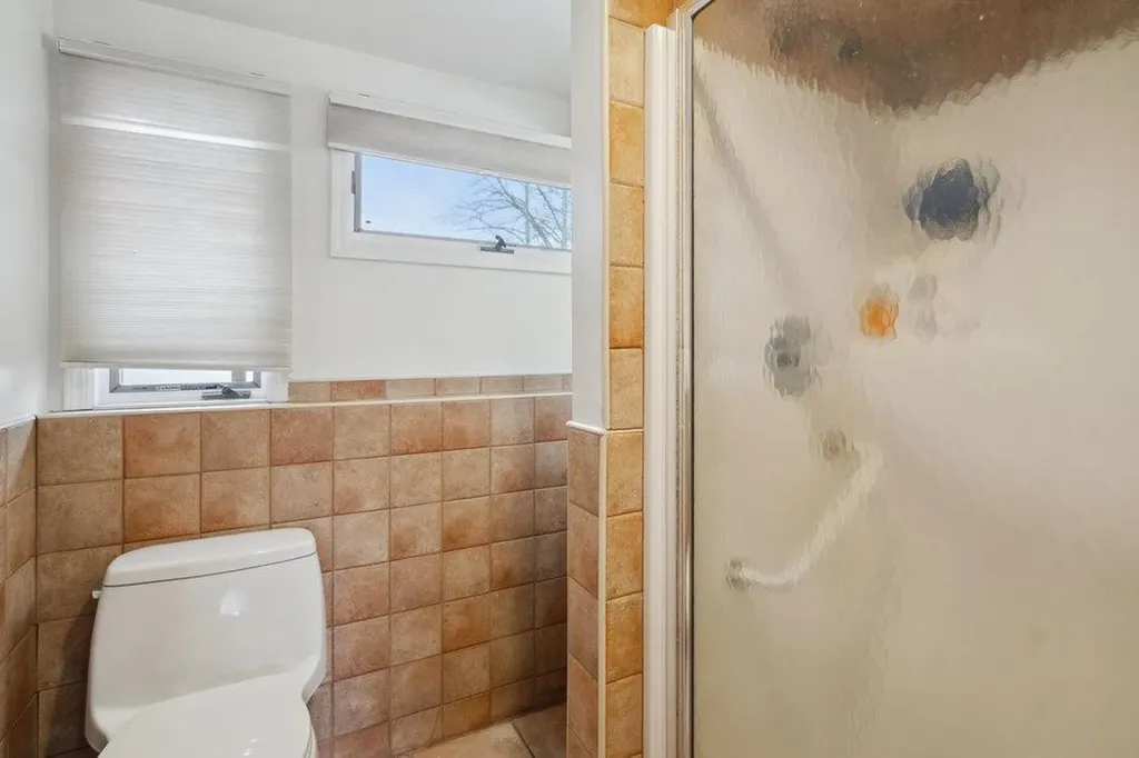 15 Richard Lane Syosset NY 11791