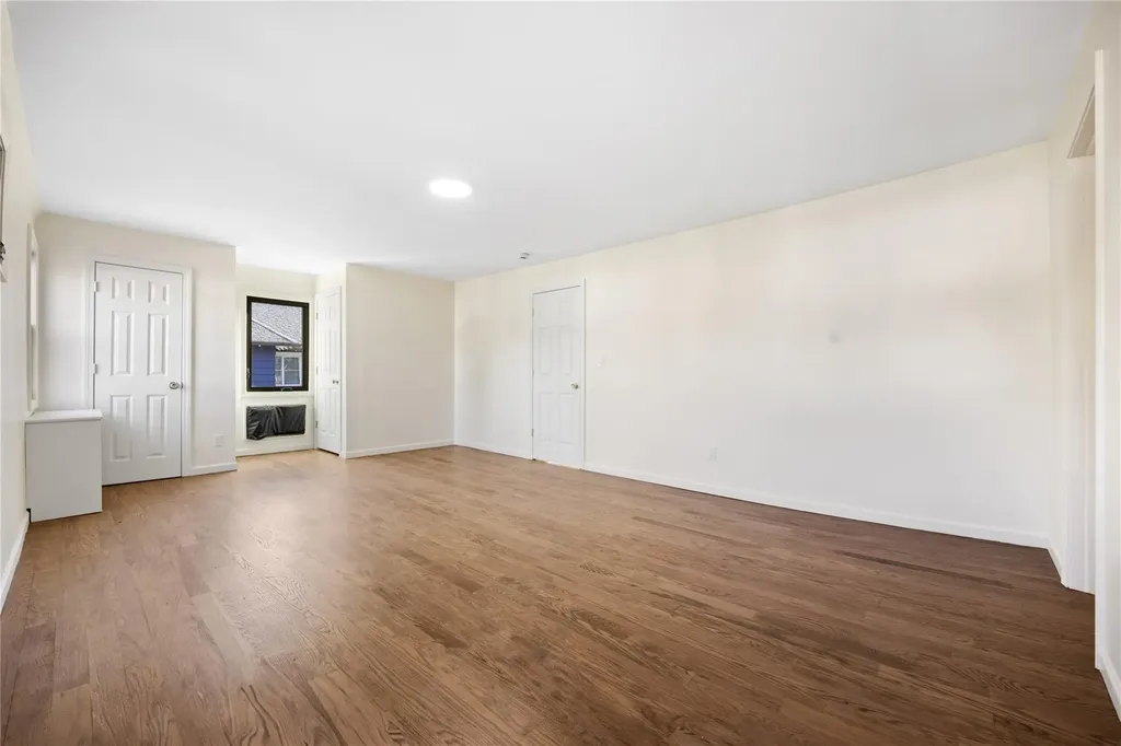 54 Iden Avenue Pelham NY 10803