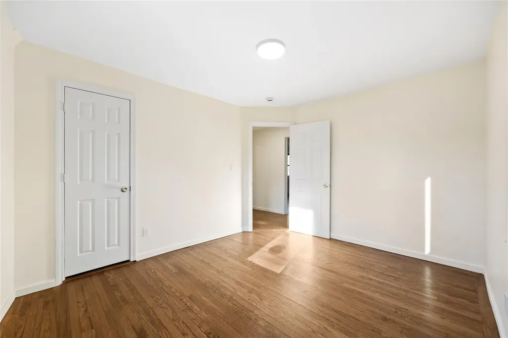 54 Iden Avenue Pelham NY 10803