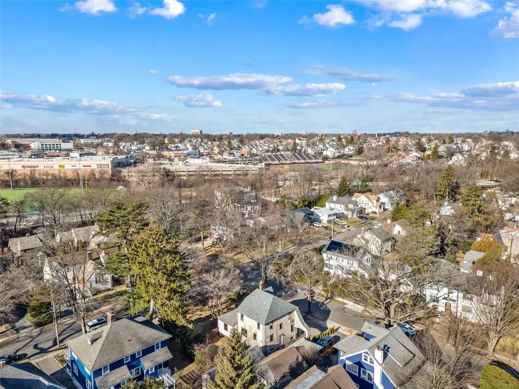 54 Iden Avenue Pelham NY 10803