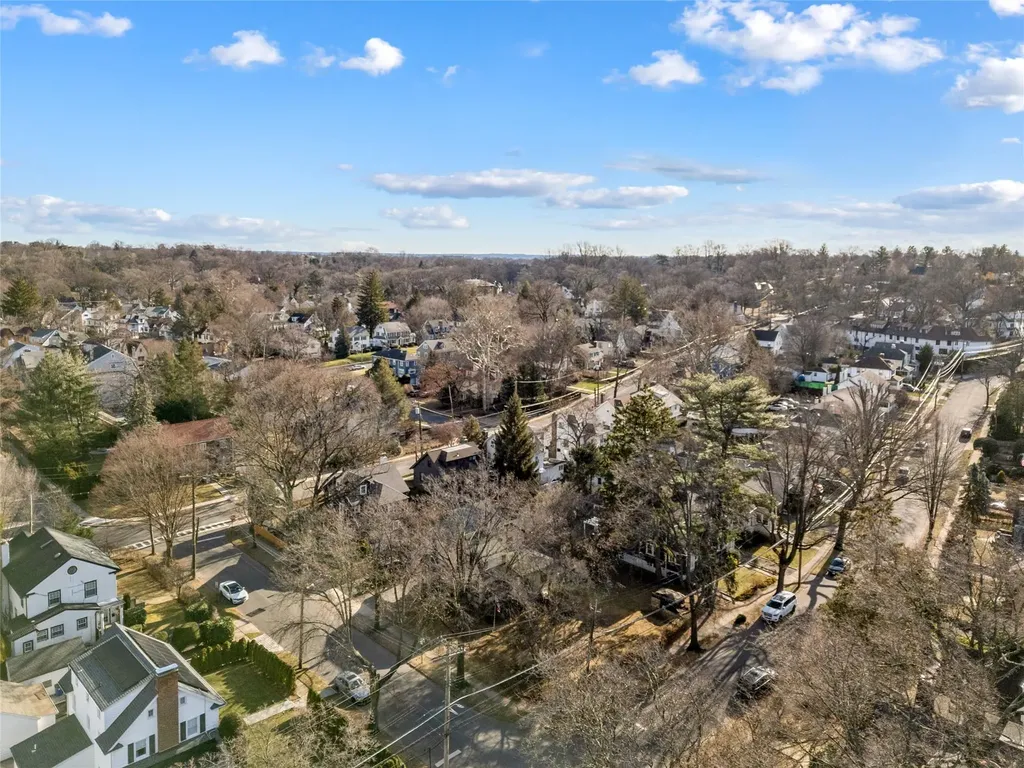 54 Iden Avenue Pelham NY 10803