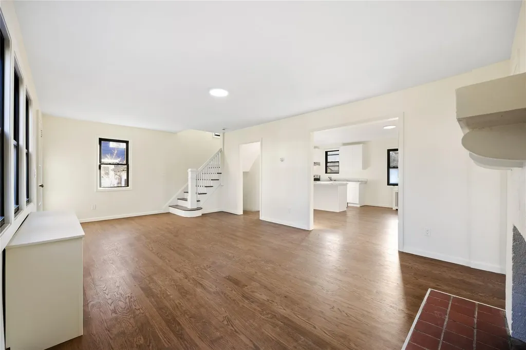 54 Iden Avenue Pelham NY 10803