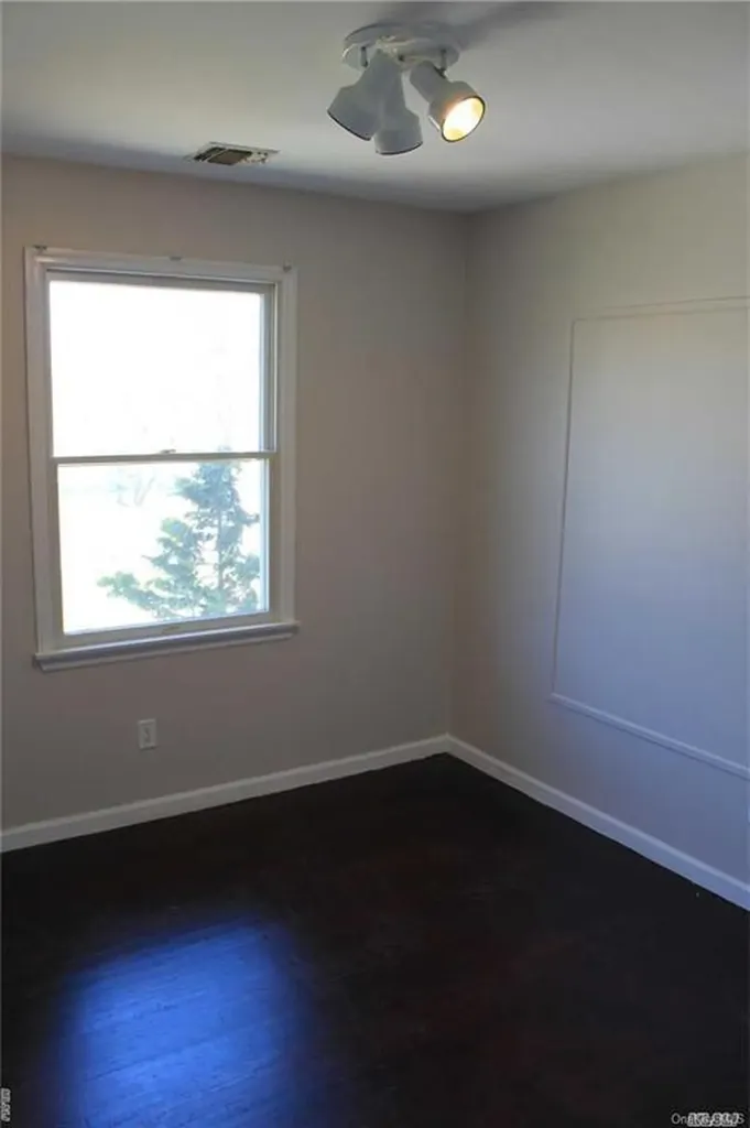 3 Pinetree Court Commack NY 11725