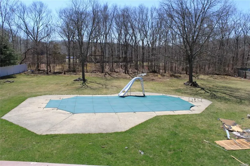 3 Pinetree Court Commack NY 11725