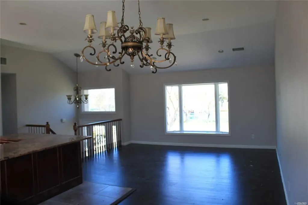 3 Pinetree Court Commack NY 11725