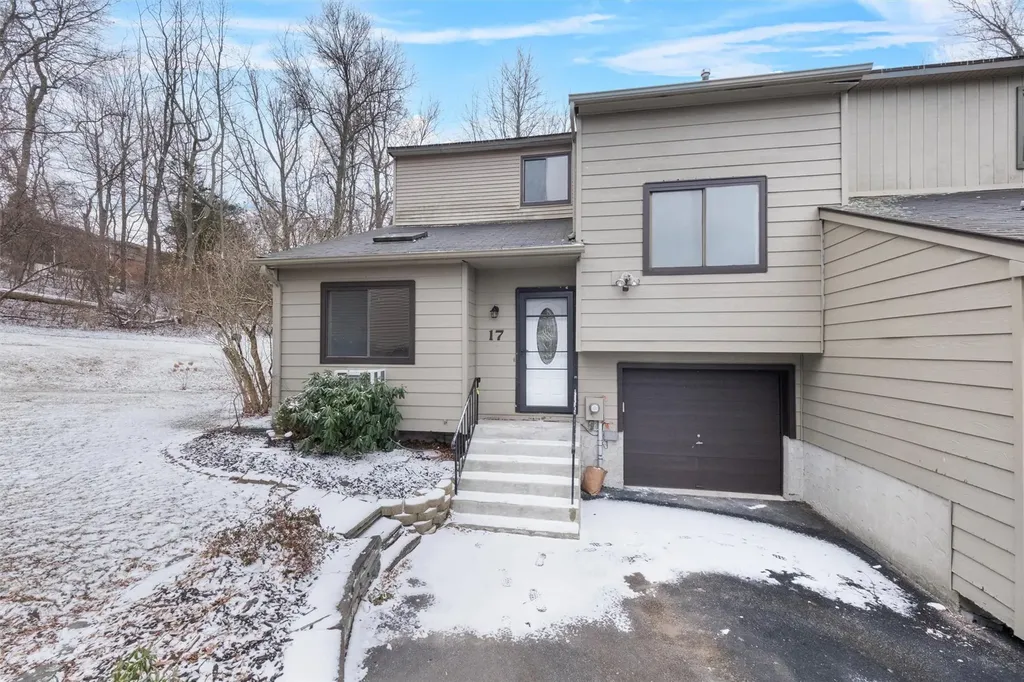 17 Laurel Court Fishkill NY 12524