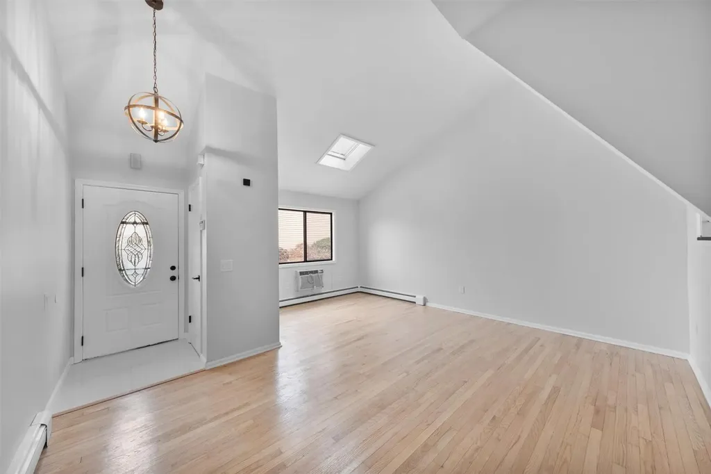 17 Laurel Court Fishkill NY 12524